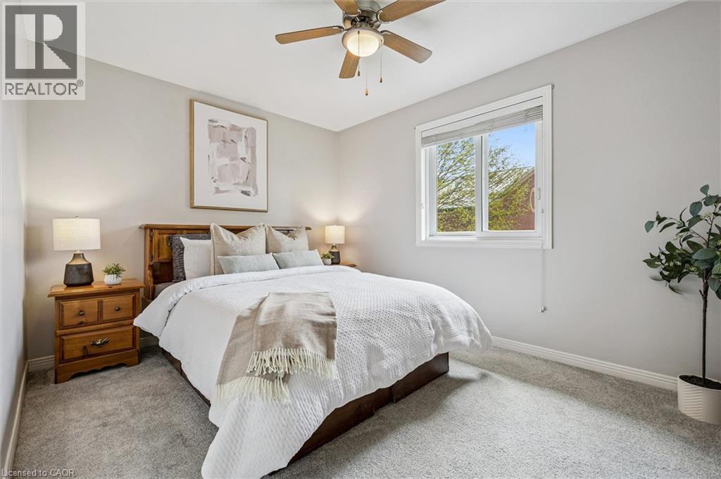 33 KINGFISHER Drive thumbnail 11