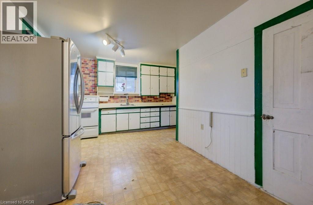 99 WOOLWICH Street S thumbnail 11