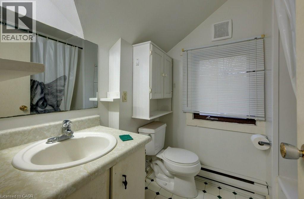 99 WOOLWICH Street S thumbnail 19