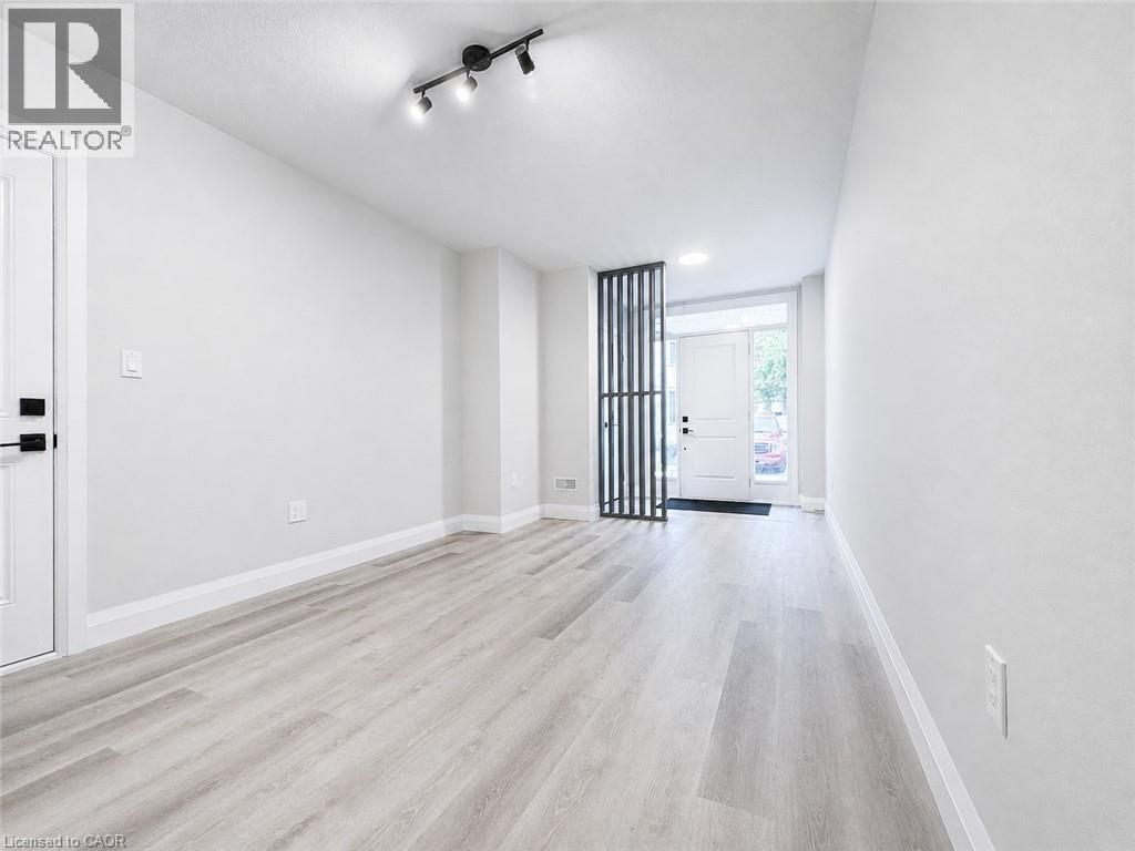 143 ELGIN Street N Unit# 90 thumbnail 4