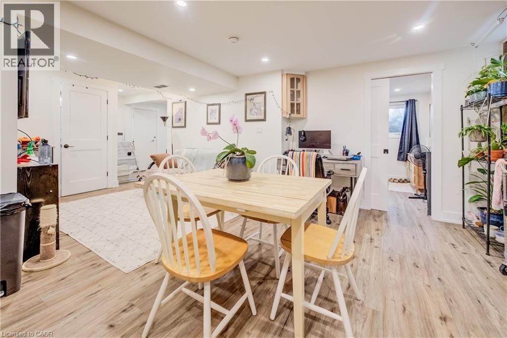 209 WILLOWDALE Avenue thumbnail 25