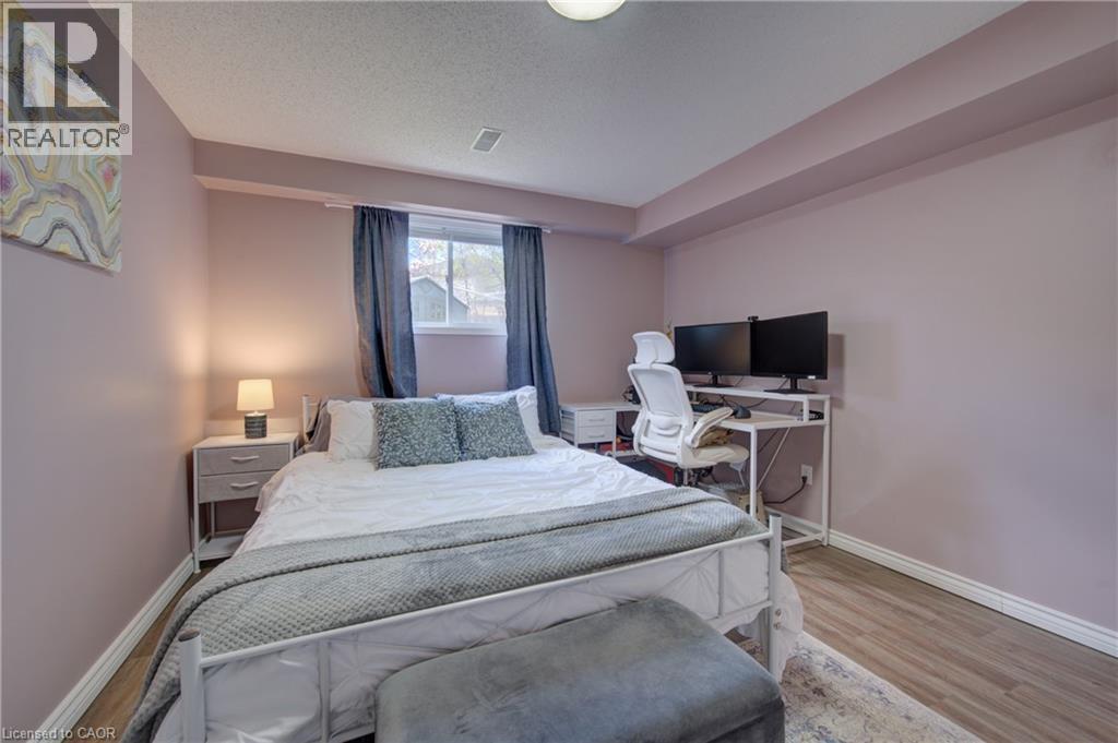 626 SETTLERSFIELD Court Unit# B thumbnail 30