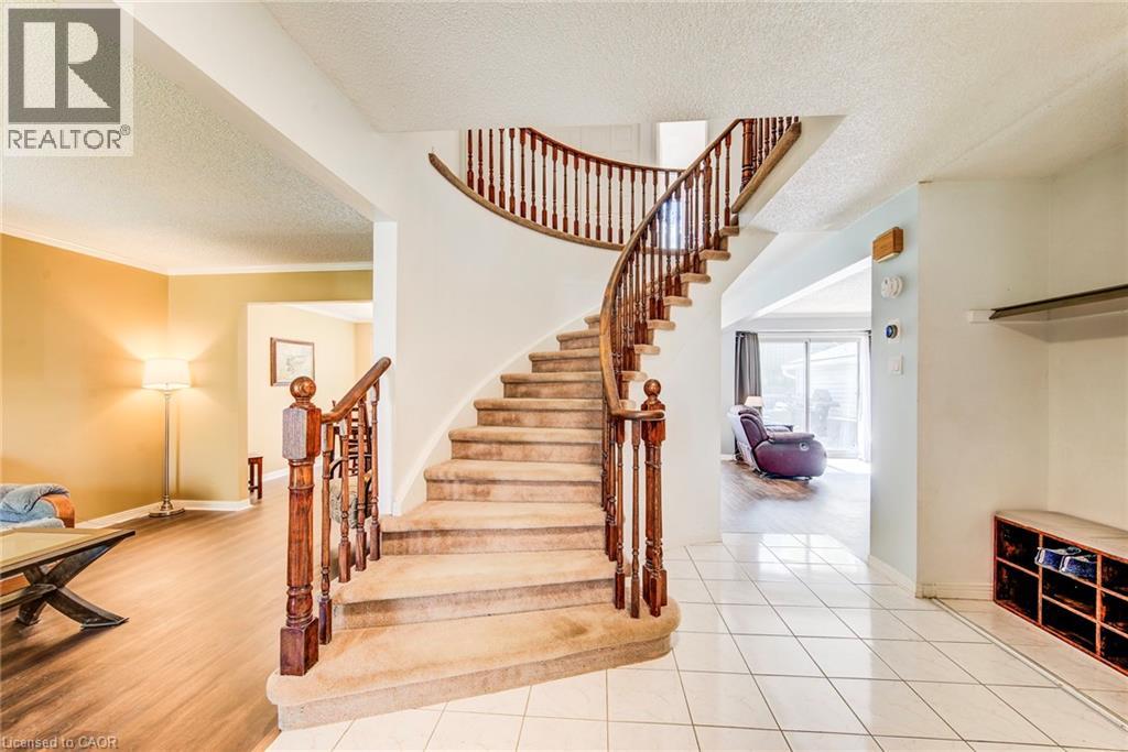 13 GATEVIEW Drive thumbnail 4