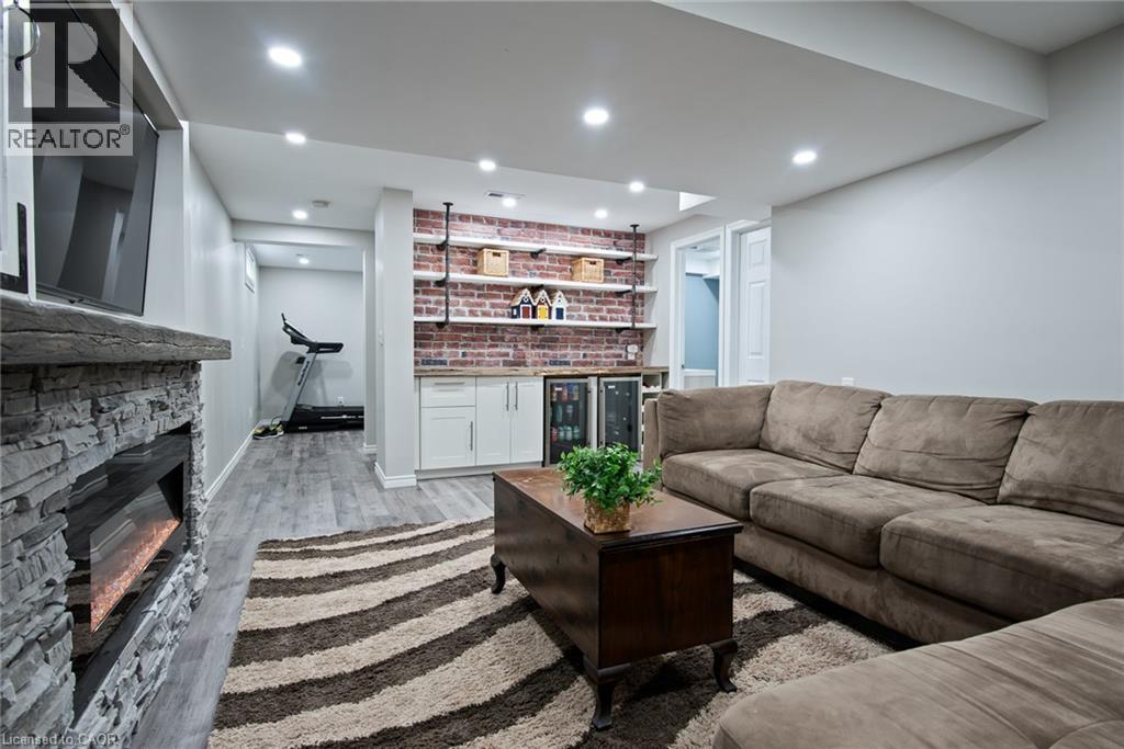 729 BRANDENBURG Boulevard thumbnail 22