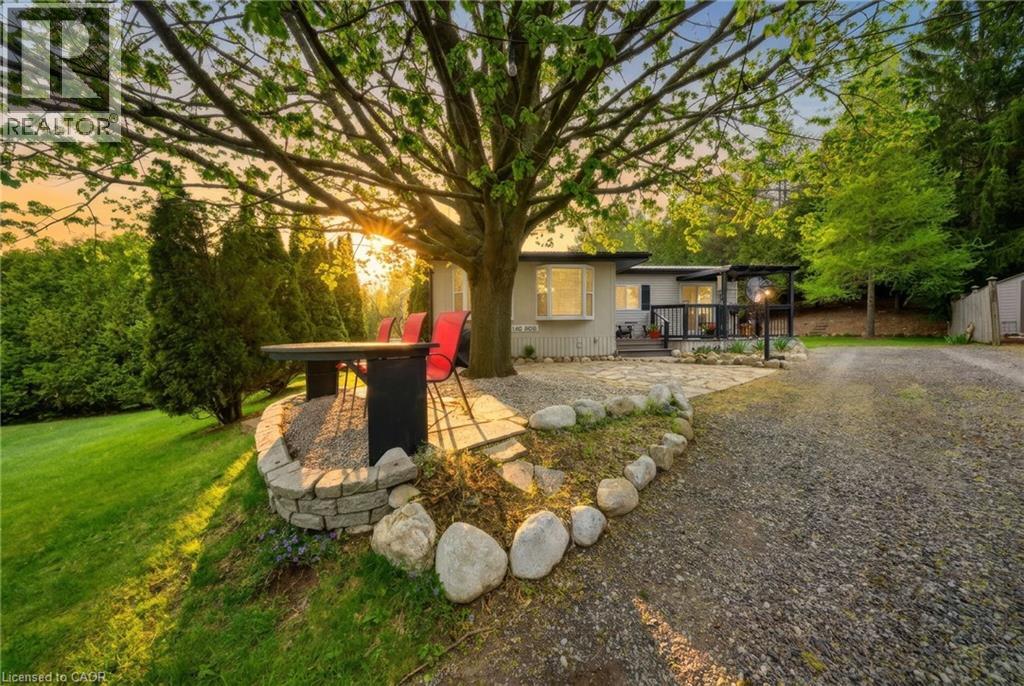 230 MOUNTAIN ASH Road thumbnail 10