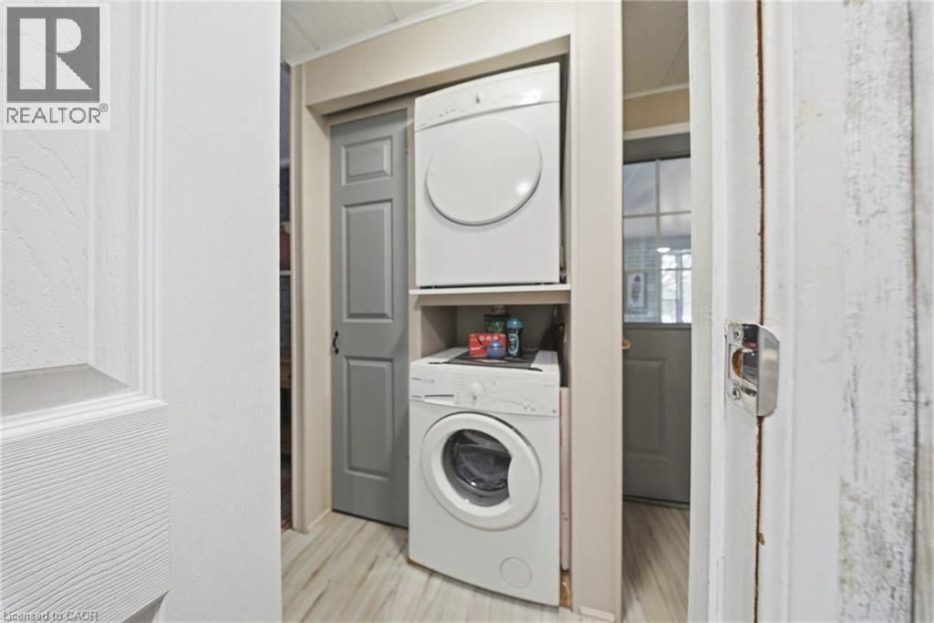230 MOUNTAIN ASH Road thumbnail 17