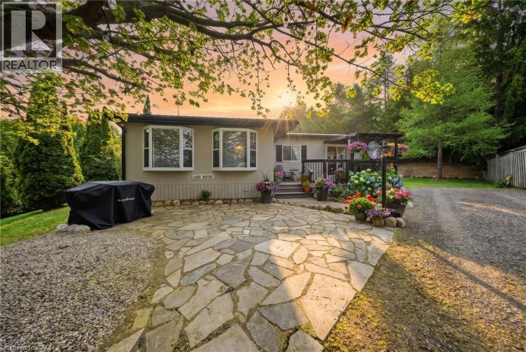 230 MOUNTAIN ASH Road thumbnail 6
