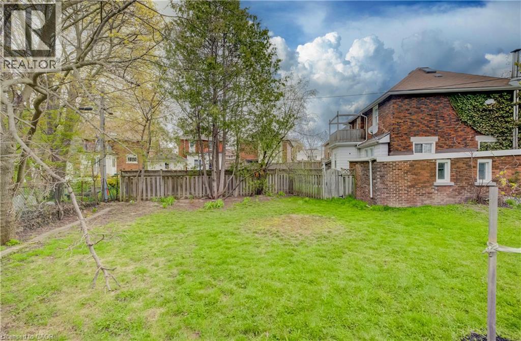 94 STIRLING Avenue N thumbnail 25