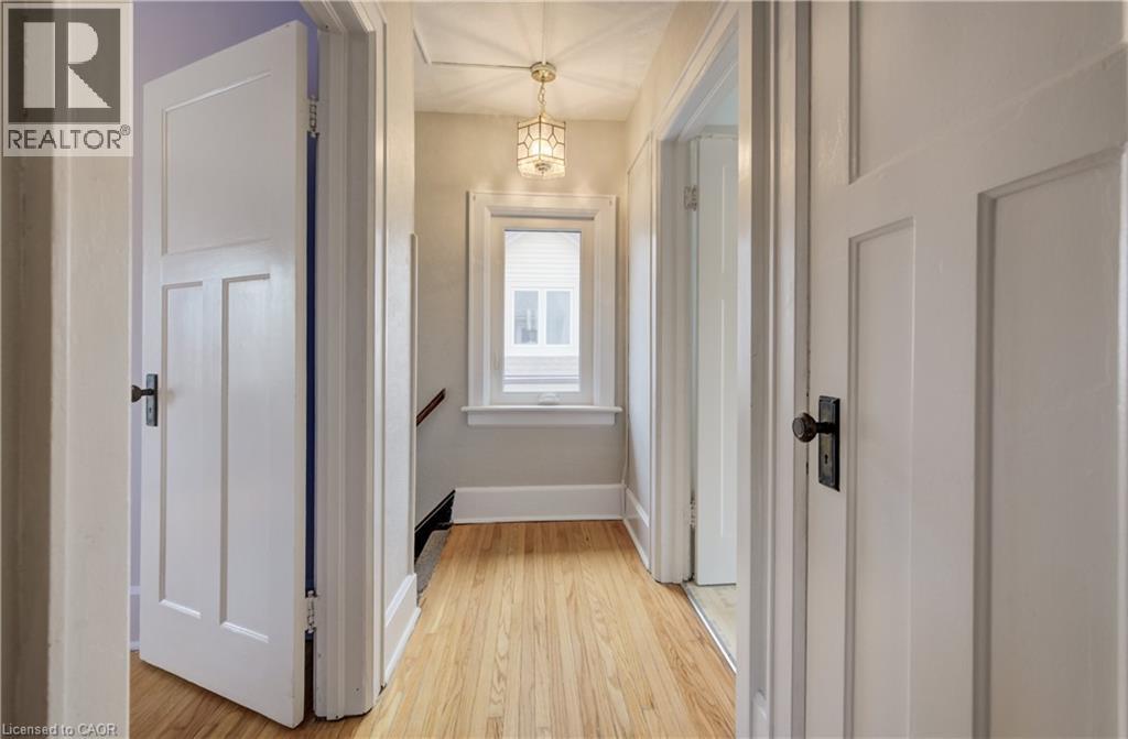 94 STIRLING Avenue N thumbnail 13