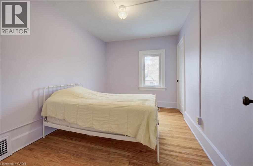 94 STIRLING Avenue N thumbnail 14