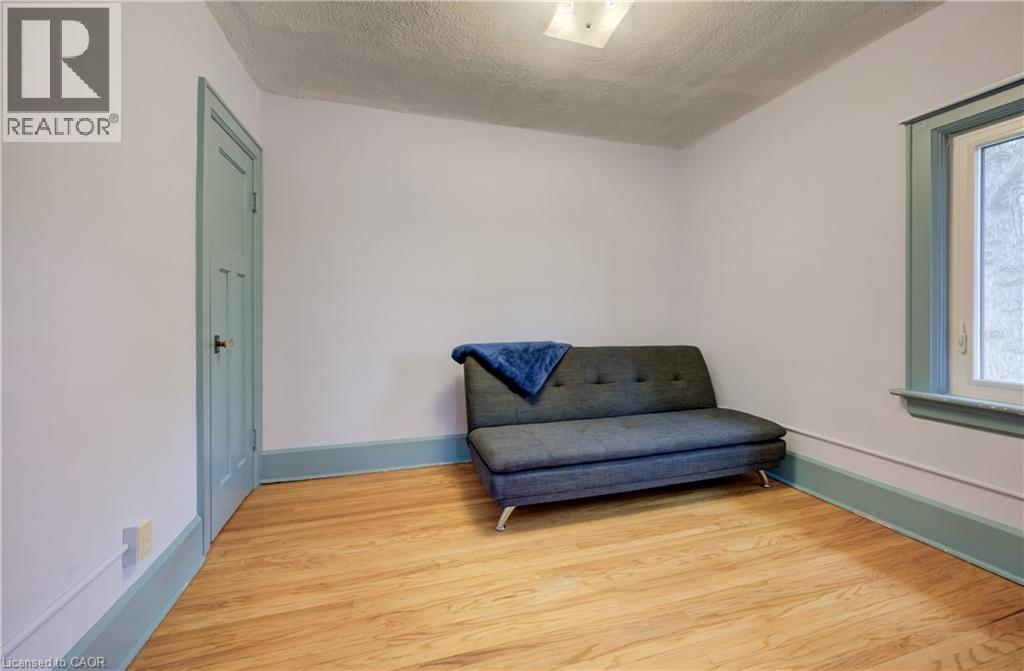 94 STIRLING Avenue N thumbnail 17