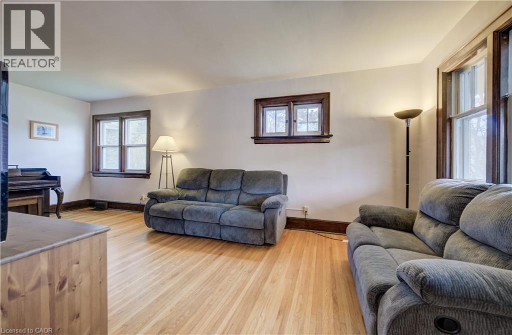 94 STIRLING Avenue N thumbnail 5