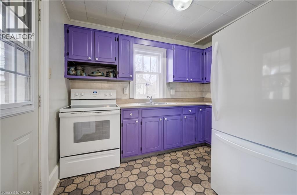 94 STIRLING Avenue N thumbnail 10