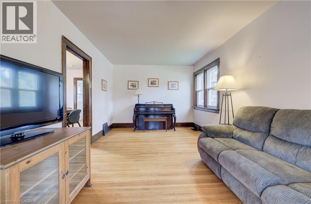 94 STIRLING Avenue N thumbnail 6