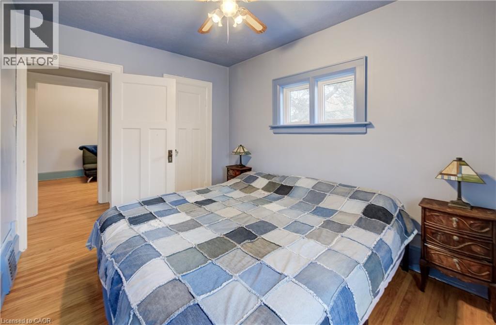 94 STIRLING Avenue N thumbnail 16