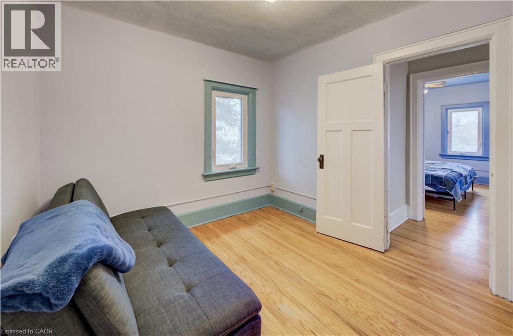 94 STIRLING Avenue N thumbnail 18