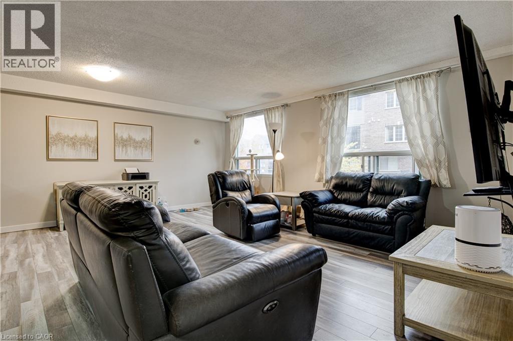 18 HOLBORN Court Unit# 104 thumbnail 12