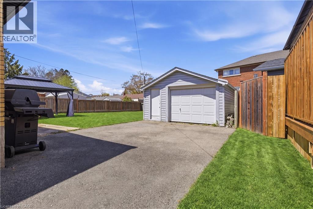 66 HEATHER Avenue thumbnail 31