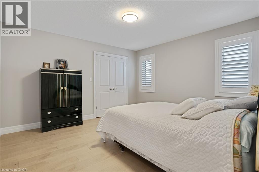 305 BLAIR CREEK Drive thumbnail 37
