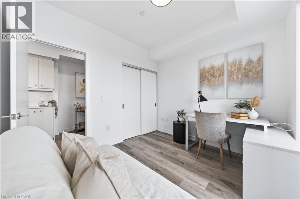 15 WELLINGTON Street S Unit# 2402 thumbnail 27