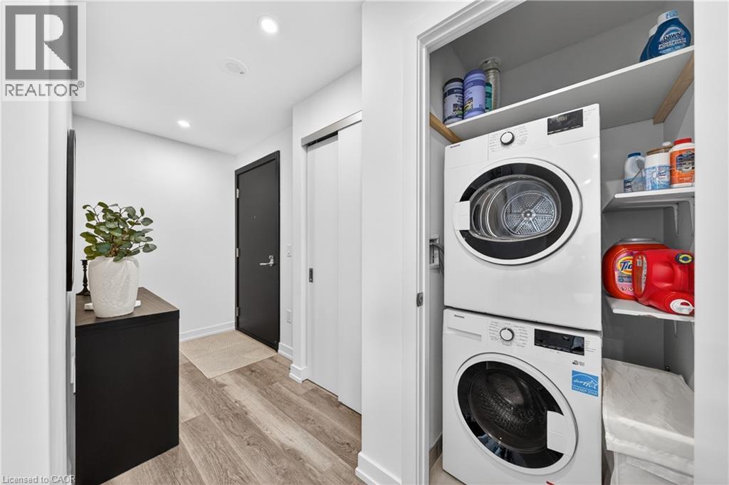 15 WELLINGTON Street S Unit# 2402 thumbnail 29