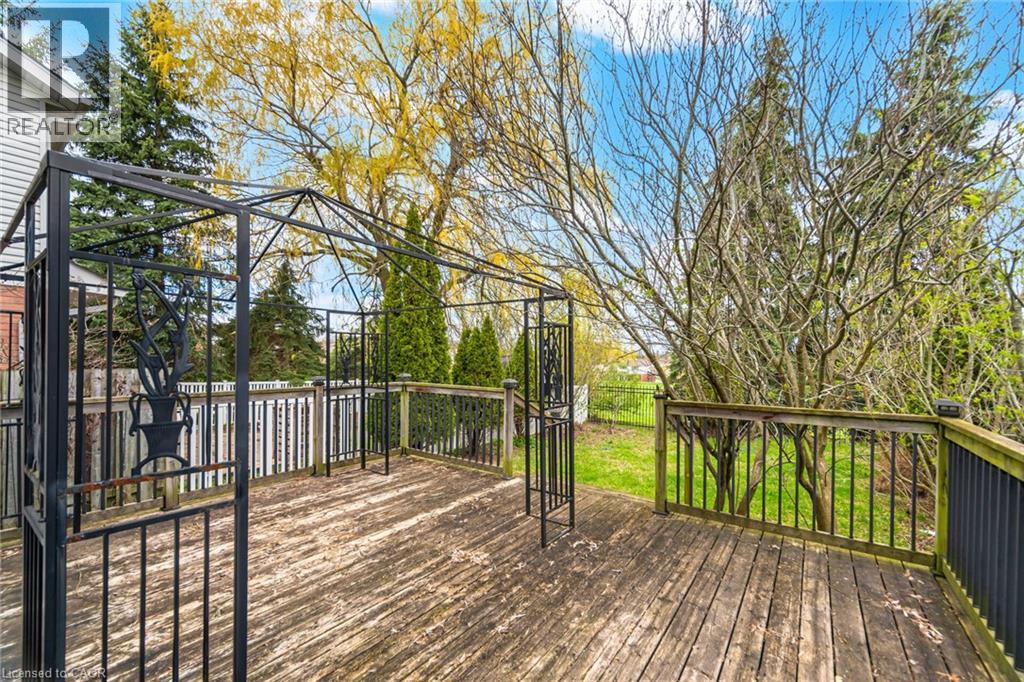 232 AUBURN Drive thumbnail 44