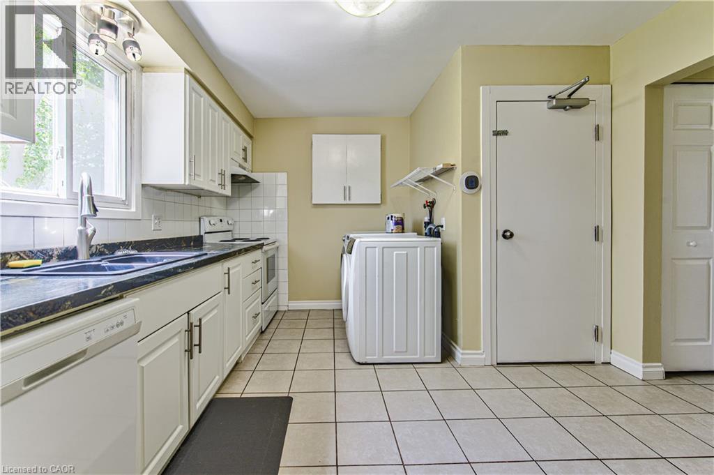 37 GOTTSCHEER Court thumbnail 14