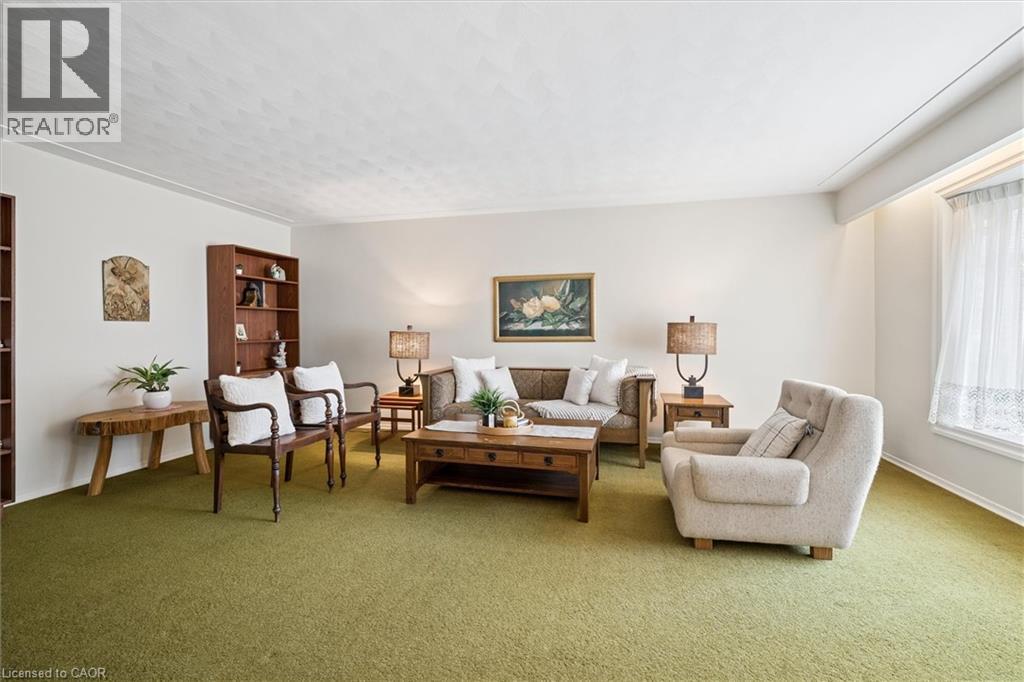 142 CARSON Drive thumbnail 8