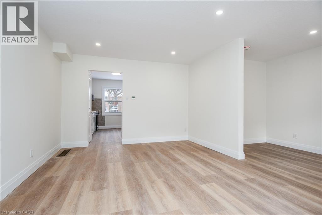 27 QUEENSTON Drive thumbnail 7