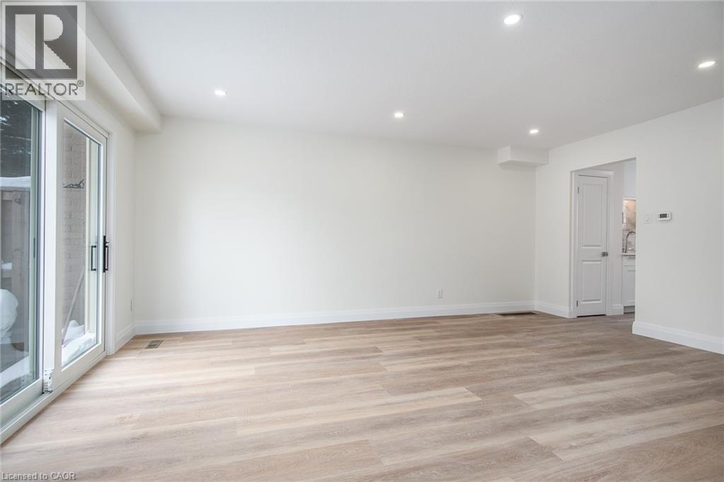 27 QUEENSTON Drive thumbnail 4