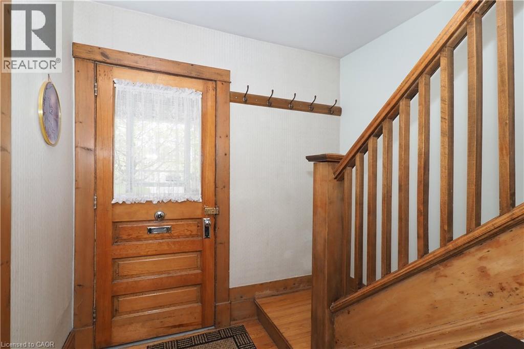 373 GARDEN Street thumbnail 5