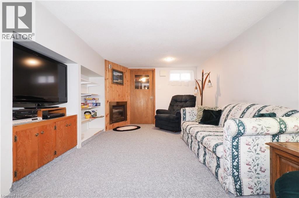 373 GARDEN Street thumbnail 31