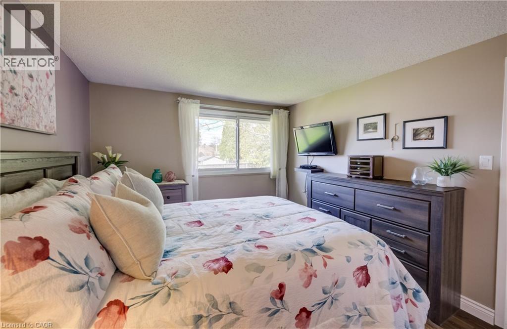 10 MEADOW WOODS Crescent thumbnail 17