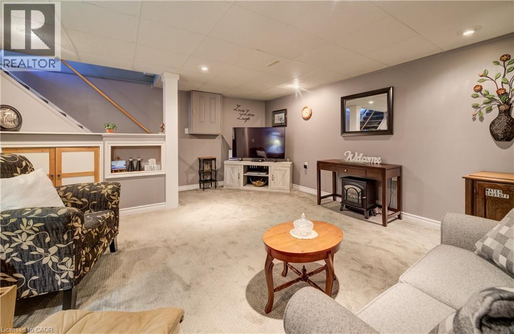 10 MEADOW WOODS Crescent thumbnail 25
