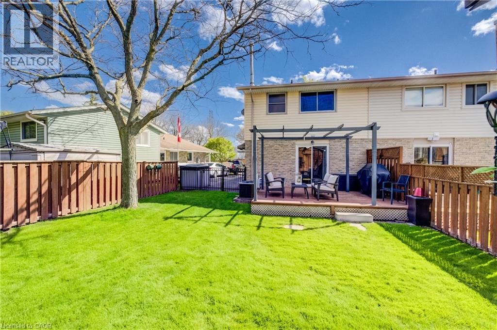 10 MEADOW WOODS Crescent thumbnail 30