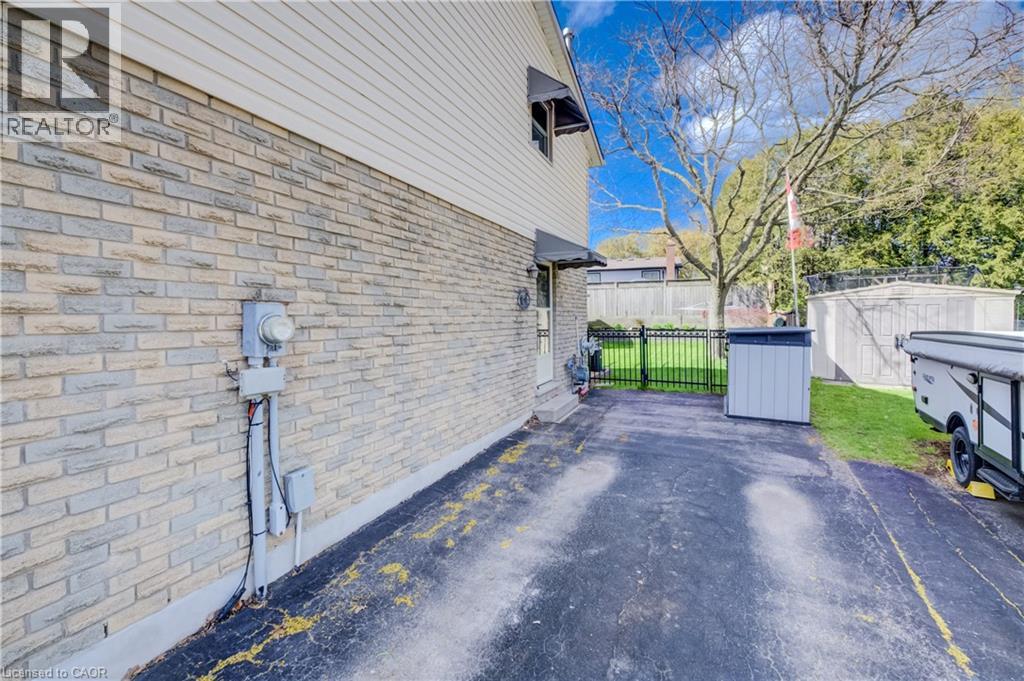 10 MEADOW WOODS Crescent thumbnail 34