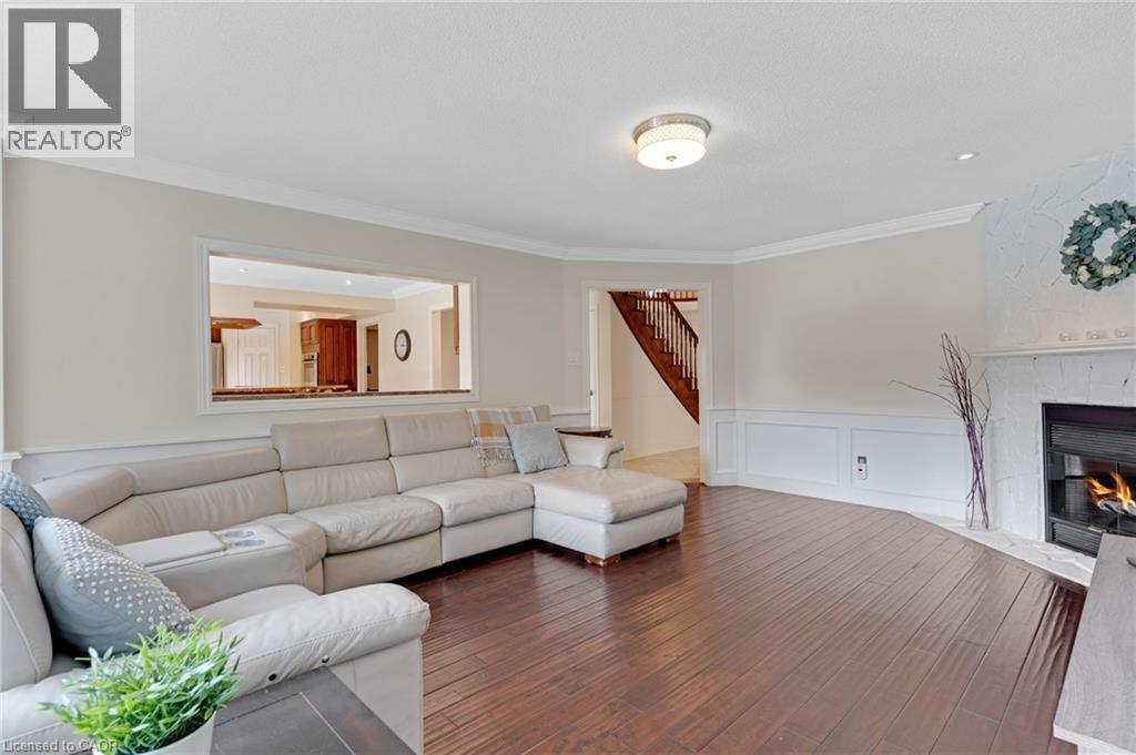 667 BURNETT Avenue thumbnail 29