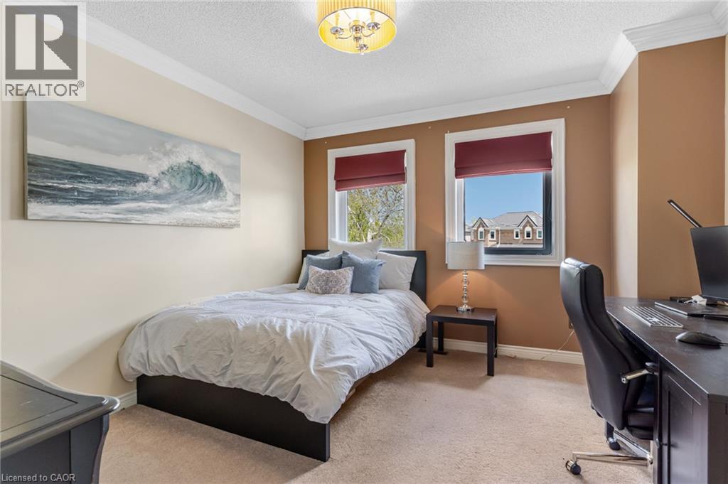 667 BURNETT Avenue thumbnail 43