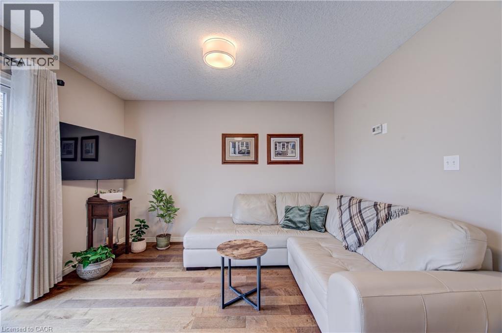 42 FALLOWFIELD Drive Unit# 22 thumbnail 14