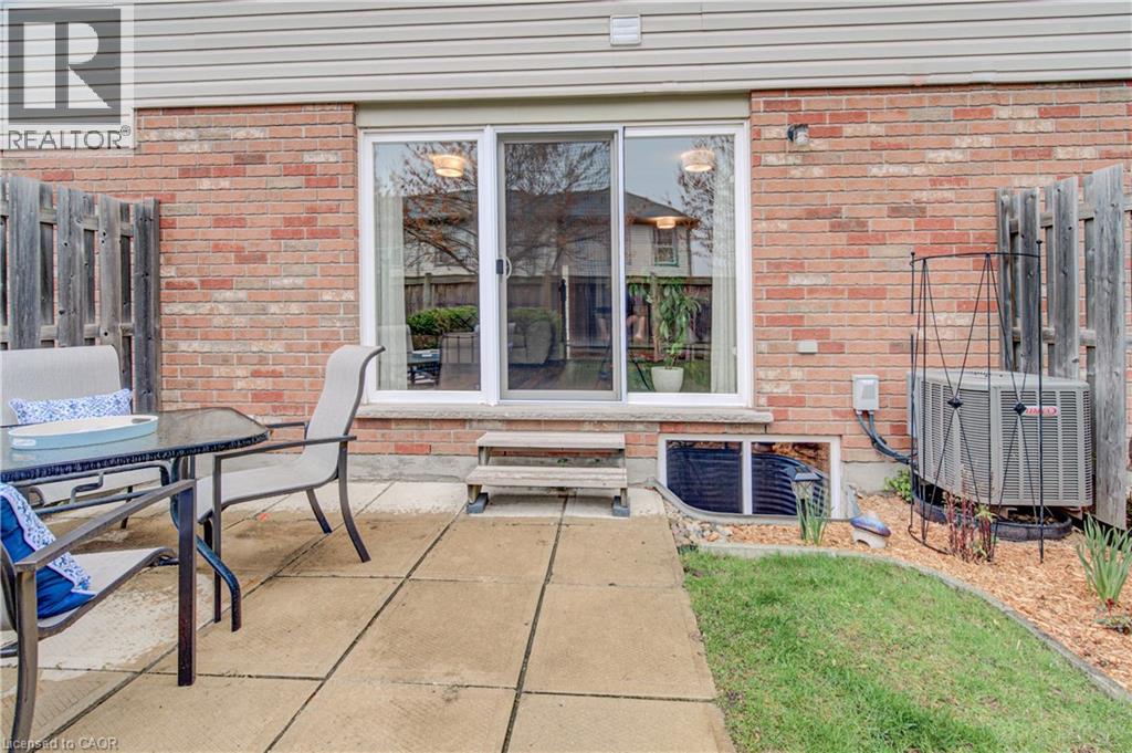 42 FALLOWFIELD Drive Unit# 22 thumbnail 32