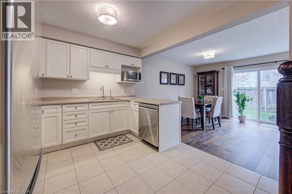 42 FALLOWFIELD Drive Unit# 22 thumbnail 8