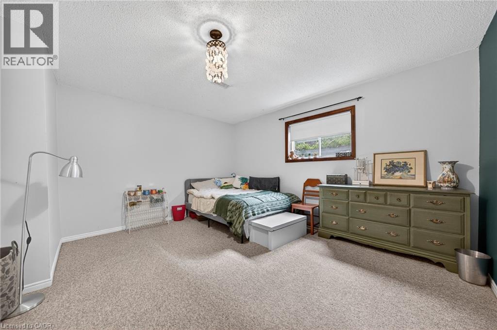 86 CHIMNEY HILL Drive thumbnail 33