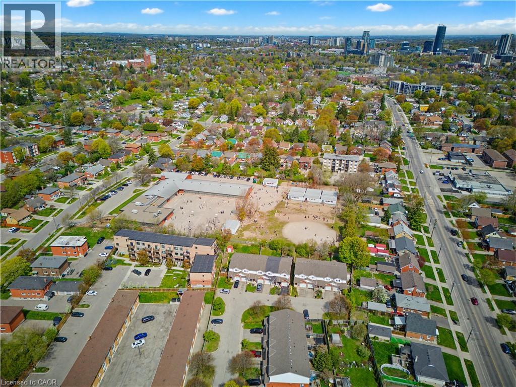 30 HUGO Crescent Unit# 110 thumbnail 32