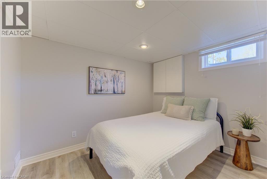 3 MARLIS Crescent thumbnail 32