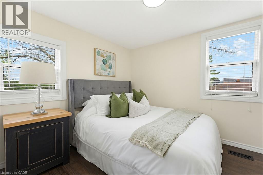 60 AVENUE Road thumbnail 21