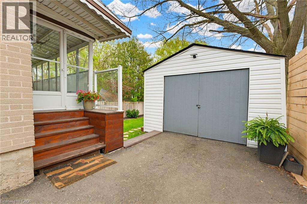60 AVENUE Road thumbnail 26