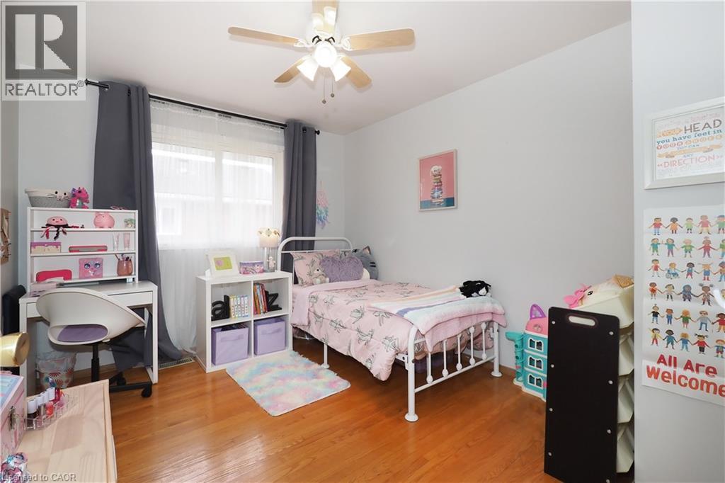 88 GILMOUR Crescent thumbnail 15