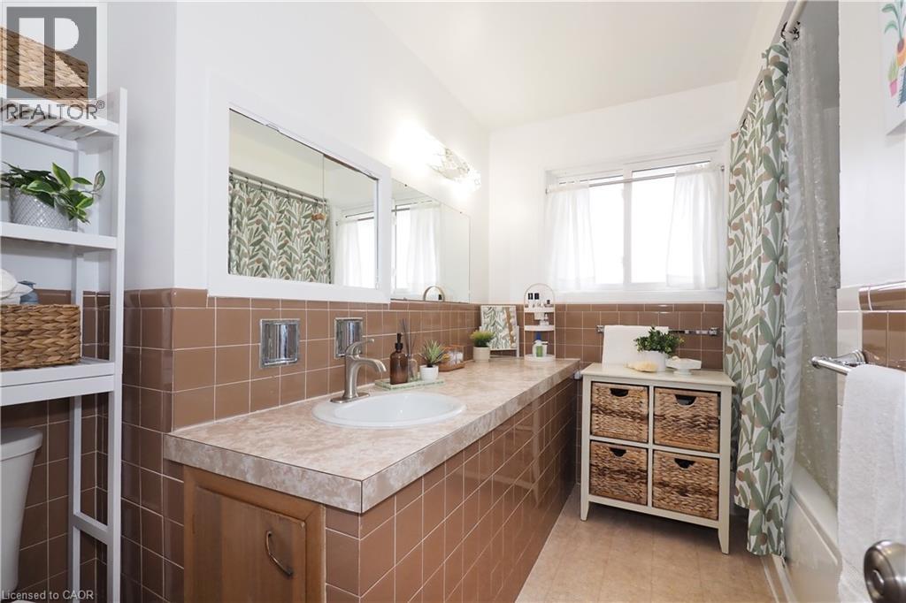 88 GILMOUR Crescent thumbnail 18