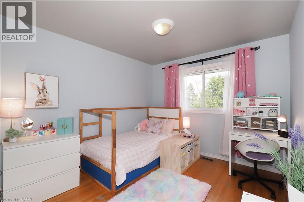 88 GILMOUR Crescent thumbnail 16