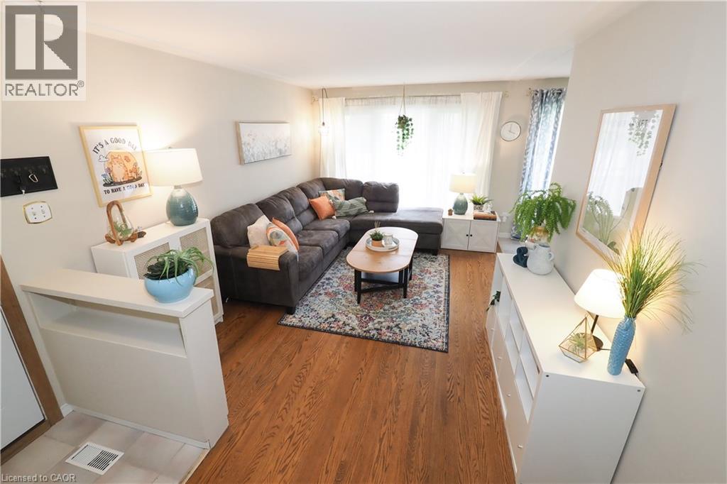 88 GILMOUR Crescent thumbnail 7